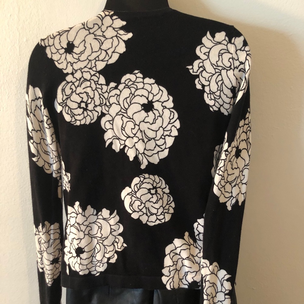 Sweater - Picture 3 of 3